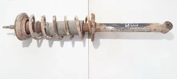 Volkswagen Golf III Rear coil spring