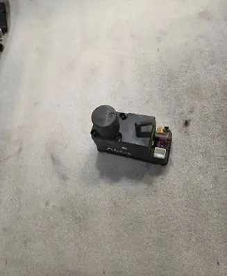 Audi A4 S4 B5 8D Central locking vacuum pump 4A0862257J