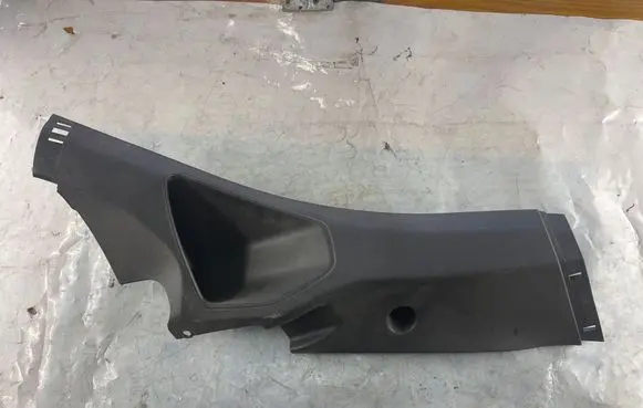 Ford Focus (A) pillar trim BM51A31016 BM51A31016E