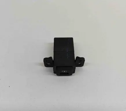 Nissan Juke II F16 USB socket connector CBC0033060010 CBC00330200X0
