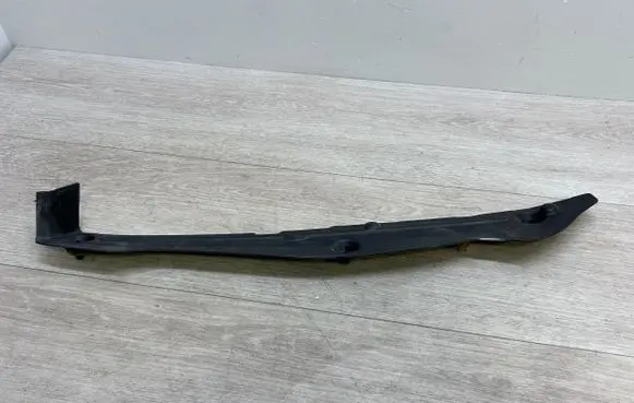 Porsche Panamera (970) Fender end trim 97050464201