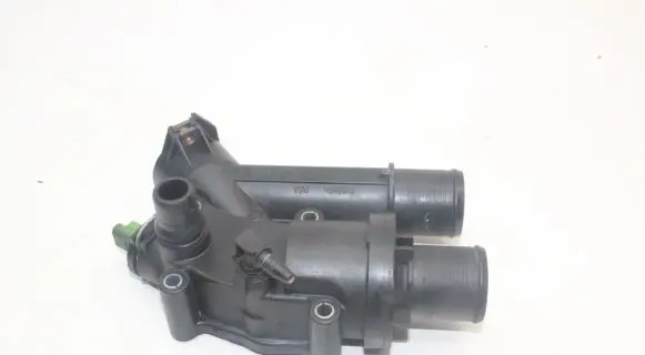Jaguar XF X250 Thermostat housing 9657182080