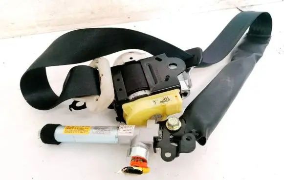 Mazda 3 II Front seatbelt BBM4H