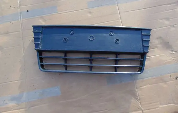 Ford Focus Front bumper lower grill BM5117K945E