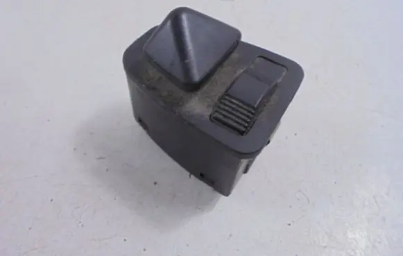 BMW 3 E36 Wing mirror switch 83736919