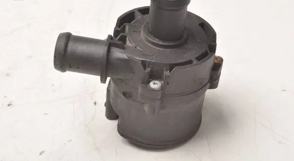 Skoda Octavia Mk2 (1Z) Water pump 5C0965567A