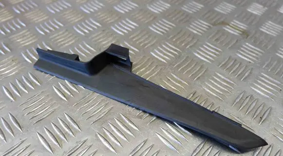 Toyota Prius+ (ZVW40) Fender end trim 5386747040