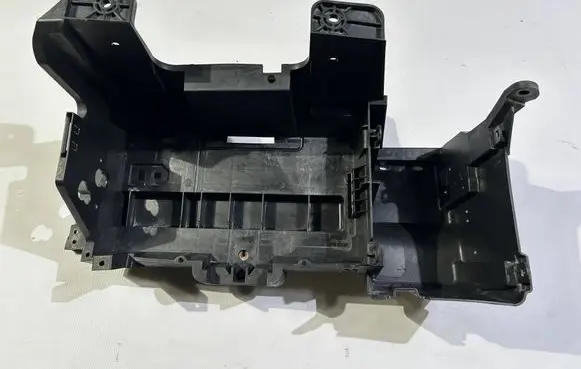 Battery box tray