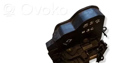 BMW 1 E81 E87 Front door lock 7167074
