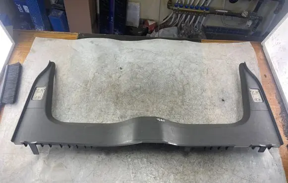 Trunk/boot sill cover protection