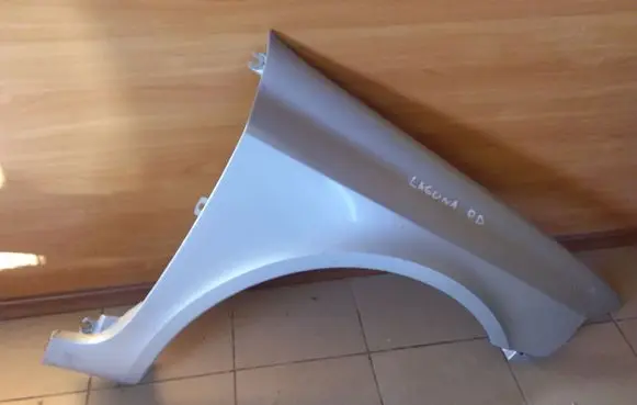 Renault Laguna II Fender