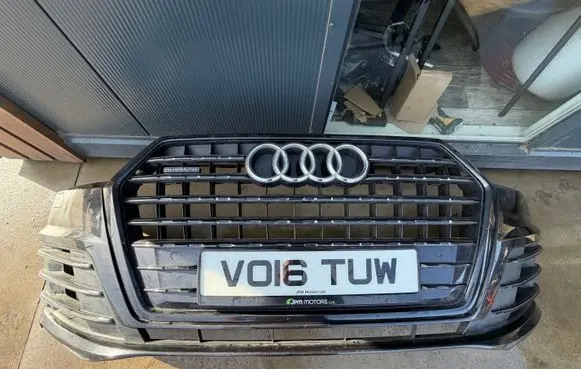 Audi Q7 4M Front bumper 