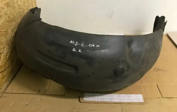 Mercedes-Benz E W211 Rear arch fender liner splash guards A2116901730