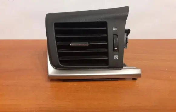 Lexus CT 200H Dashboard air vent grill cover trim 5566176010 2914