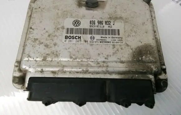 Skoda Octavia Mk2 (1Z) Engine control unit/module 036906032J 0261207194