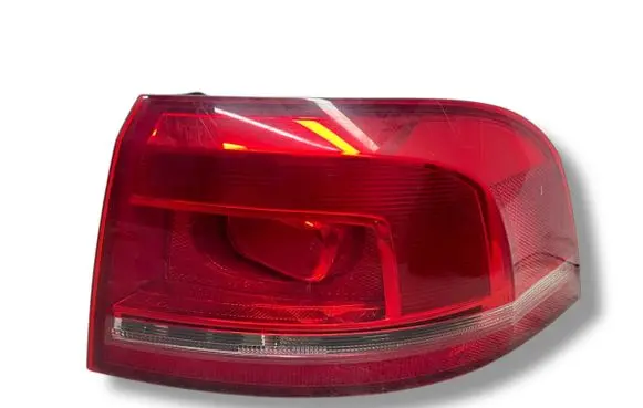 Volkswagen PASSAT B7 Rear/tail lights 3AF945096C
