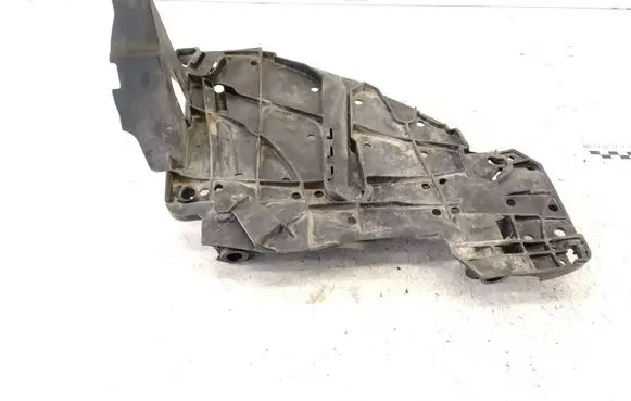Volkswagen Touareg I Headlight/headlamp mounting bracket 16464600