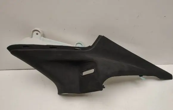 Mercedes-Benz CLS C218 X218 (D)pillar trim (top) A2186903826