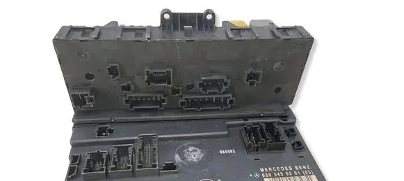 Mercedes-Benz Vito Viano W639 SAM control unit 6395450301 356165 ZGS004
