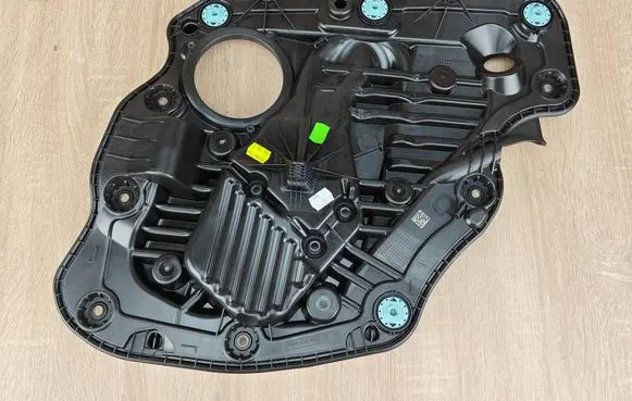 BMW 4 G22 G23 G24 G26 Rear window lifting mechanism without motor 7499228