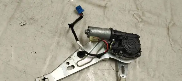 Tailgate/trunk/boot lift motor