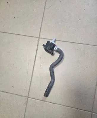 Toyota RAV 4 (XA40) Vacuum valve 9091012279