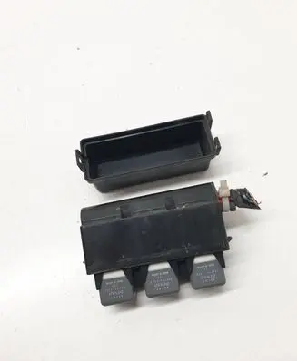 Subaru Forester SH Relay mounting block RB203300B