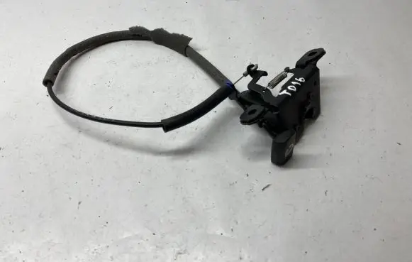 Volkswagen Jetta VII Rear seat headrest 