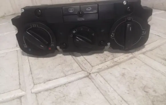 Volkswagen Golf Plus Climate control unit