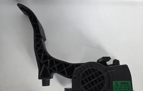Volkswagen Polo IV 9N3 Accelerator throttle pedal 6Q11721503F 0280755063