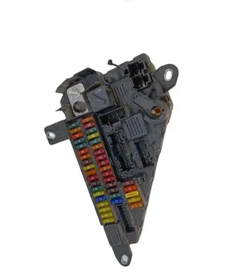 BMW 5 E60 E61 Fuse module 6000231886 0231886 690661805