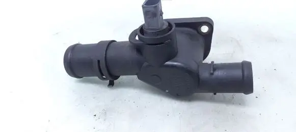 Volkswagen Golf V Engine coolant pipe/hose 06A121133AL