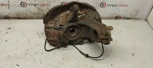 Ford Kuga I Front wheel hub spindle knuckle 1674670