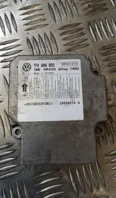 Volkswagen Touran I Airbag control unit/module 1t0909605