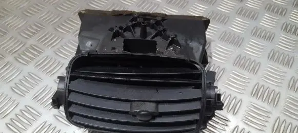 Smart ForTwo I Dash center air vent grill 0001163v019