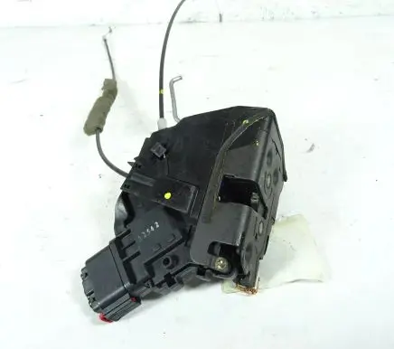 Mazda 3 I Front door lock 3N6AA21812D