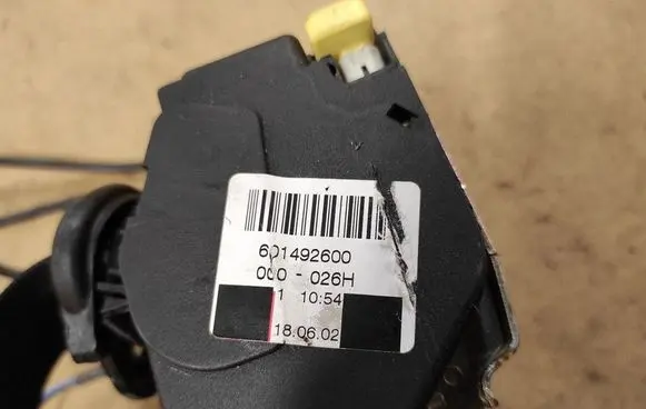 Audi A6 S6 C6 4F Middle seatbelt (rear) 601492600 8A0857732 560380800