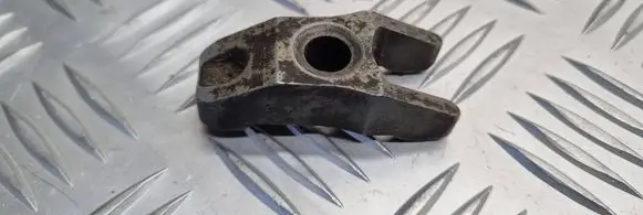 Audi 100 S4 C4 Fuel Injector clamp holder 