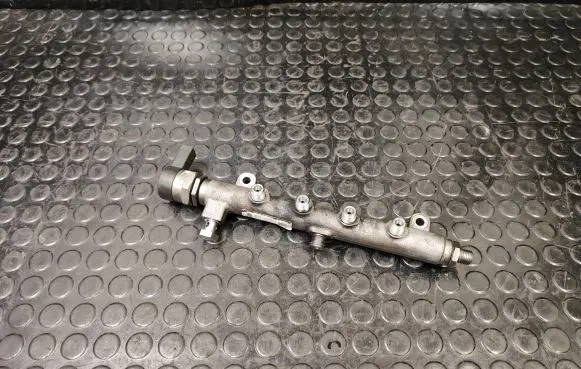 Volkswagen Touareg II Fuel main line pipe 057130090T 057130764ab