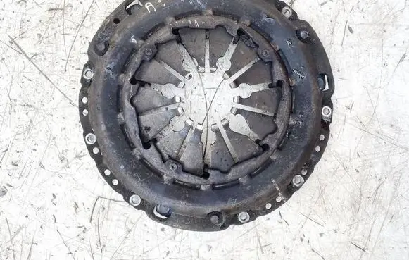Mitsubishi Space Star Pressure plate 01002