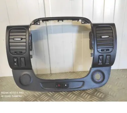 Renault Trafic III (X82) Radio/GPS head unit trim 93452450 682607479R 33452451