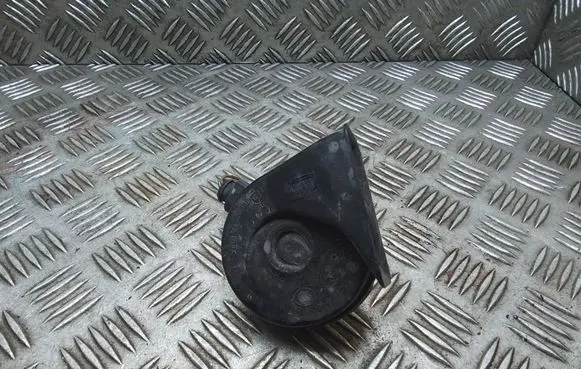 Volkswagen PASSAT B8 Horn signal E3005306 0055306 E355306