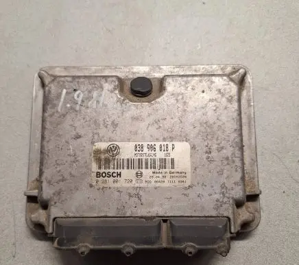Volkswagen PASSAT B5 Engine control unit/module 038906018P 28SA3504 0281001720