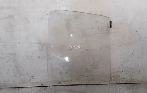 Fiat Ducato Front door window glass four-door