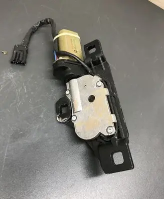 BMW 5 E60 E61 Tailgate/trunk/boot lock/catch/latch FS578VA