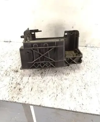 Battery box tray