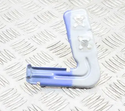 BMW 2 F22 F23 Fender mounting bracket