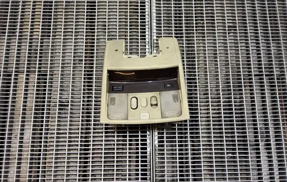 Nissan Elgrand Front seat light 25775F9917
