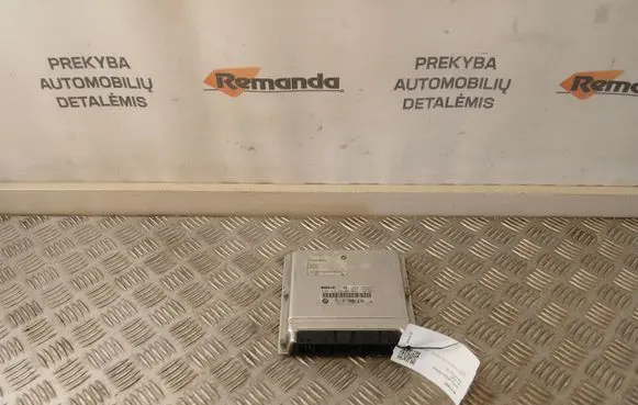 BMW 5 E39 Engine control unit/module 7789376 0281010314