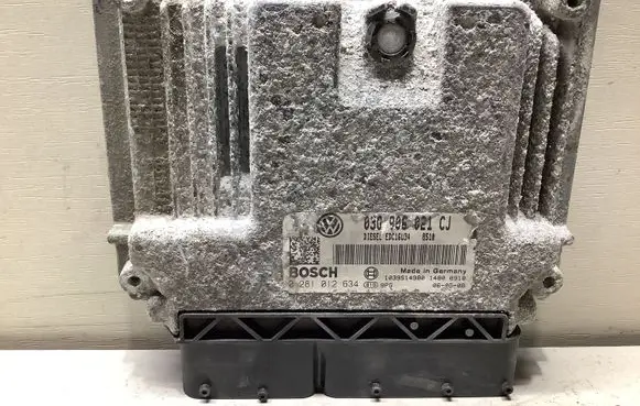Skoda Octavia Mk2 (1Z) Engine control unit/module 03G906021CJ 0281012634